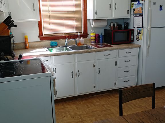 3rd image of 2146 Ellison Ave
