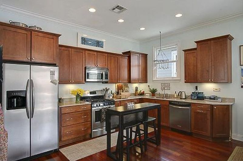 2nd image of 2632 Chippewa St
