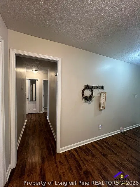 3 bed, 2.0 bath, 1876 sqft, $1,690 — Photo 4