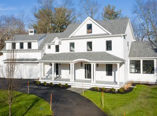 33 Hobart St, Hingham, MA 02043