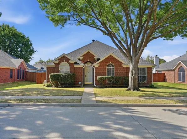 1316 Pelham Ln, Lewisville, TX 75077