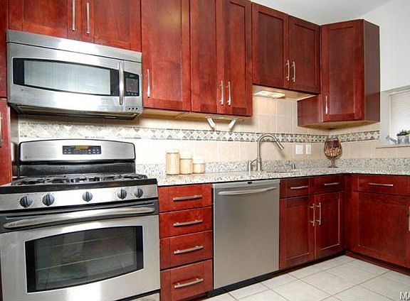 4th image of 3951 Humphrey St