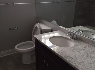 975 S Addison Rd #2, Addison, IL 60101