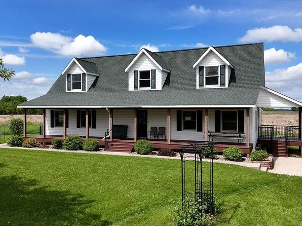 2980 Vega Ave, Mayer, MN 55360