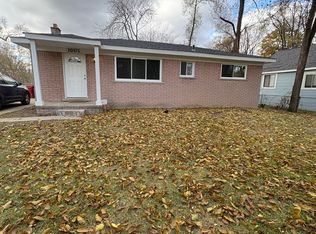 20975 Poinciana St, Southfield, MI 48033