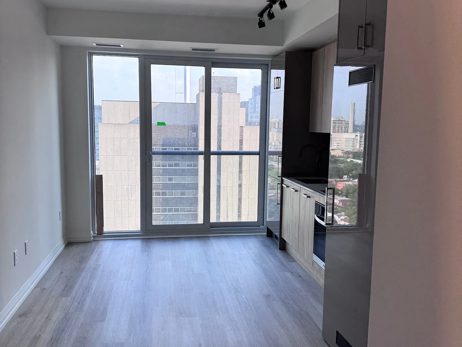 1 bed, $2,350 — Photo 3