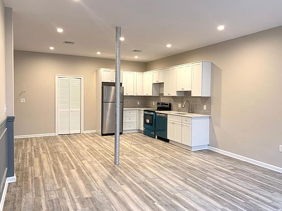 4th image of 1 Munroe St Suite 1