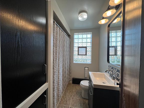 5th image of 2126 Wesley Ave #1