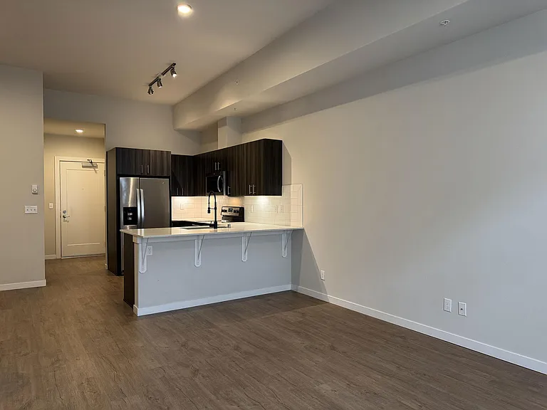B Flats — Photo 41