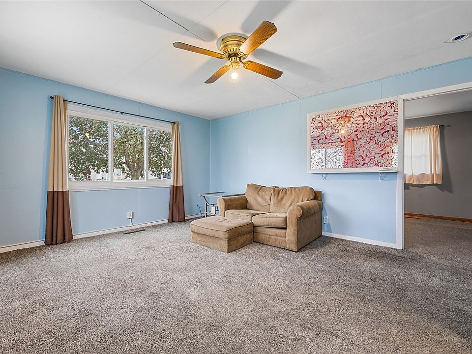 206 E Preston St, Stanwood, IA 52337 Zillow