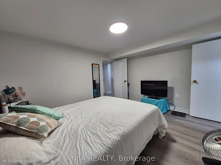 132 Heatherside Dr #BASEMENT — Photo 13