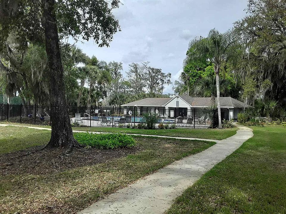 1st image of 608 Northlake Dr #608