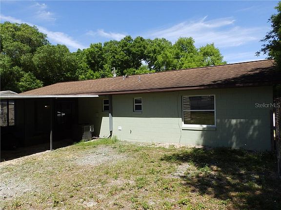4th image of 910 Gayle Dr