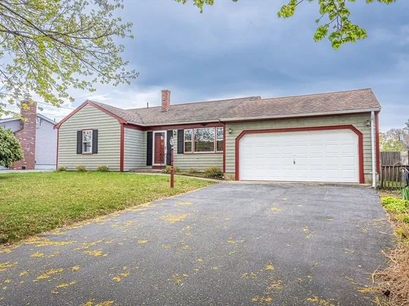 82 Cottonwood Rd, New Bedford, MA 02745
