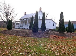 238 Rockefeller Ln, Red Hook, NY 12571