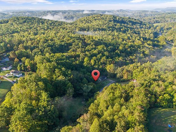 2nd image of 514 Green Meadows Rd