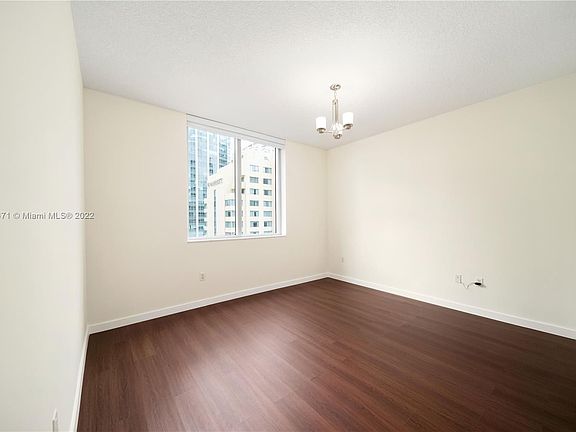 5th image of 1060 Brickell Ave APT 1605