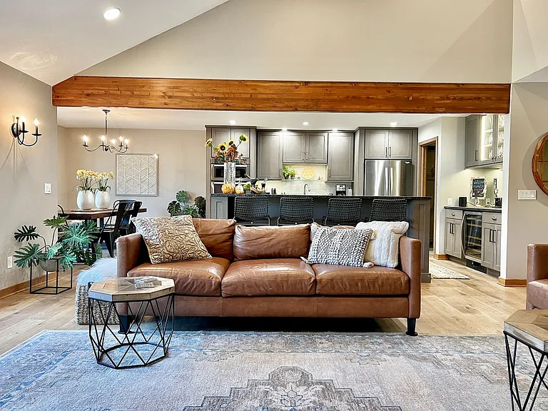 6245 Summit Ct — Photo 6