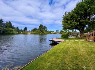 141 Canal Dr NE, Ocean Shores, WA