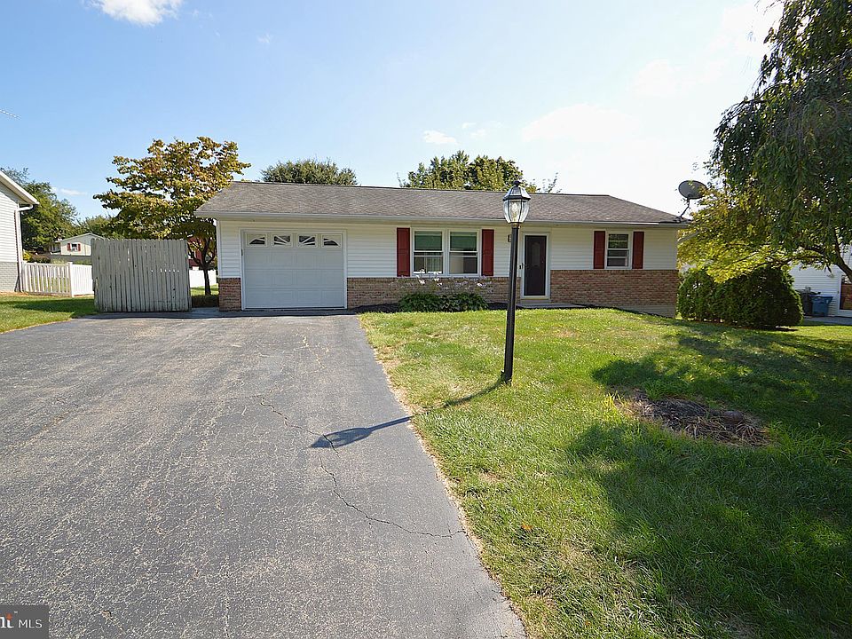1st image of 373 Primrose Ln