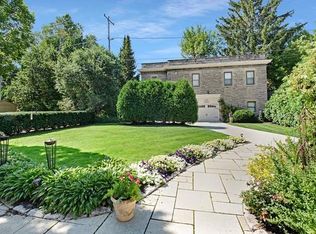 2641 N Lake Dr #A, Milwaukee, WI 53211