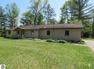7861 S Dyer Lake Rd, Falmouth, MI 49632