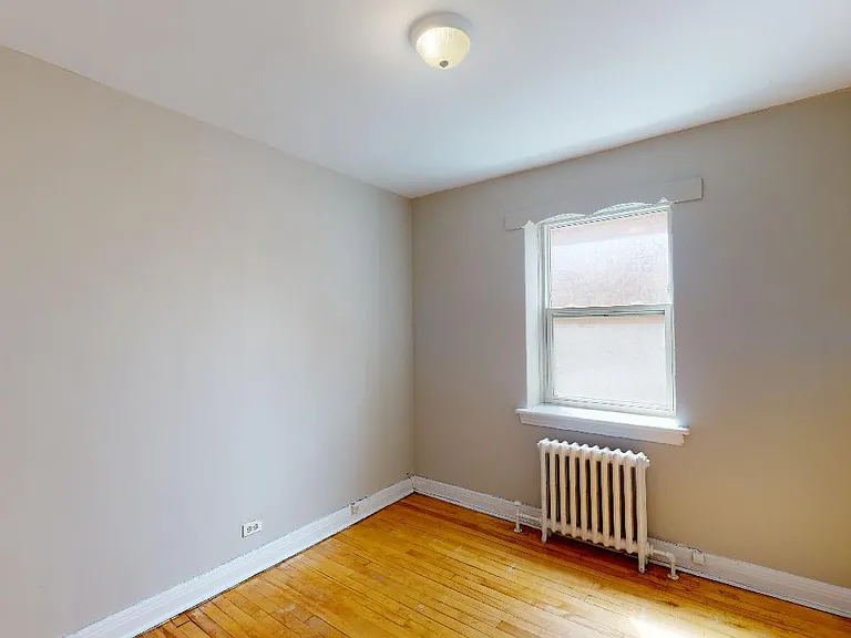 290 Mona Ave — Photo 8