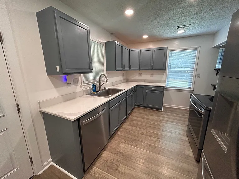 401 Bluebell Ave — Photo 11