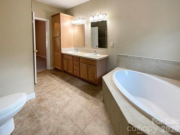 4th image of 1228 N Dobys Bridge Rd