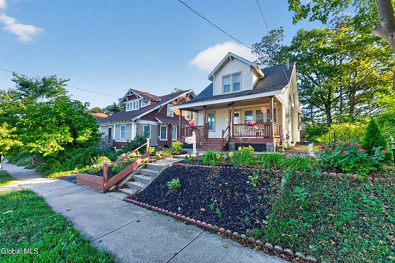 3rd image of 1615 Bradley Street