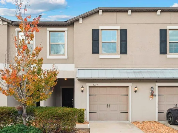 9754 PEMBROOKE PINES, SUN CITY CENTER, FL 33573