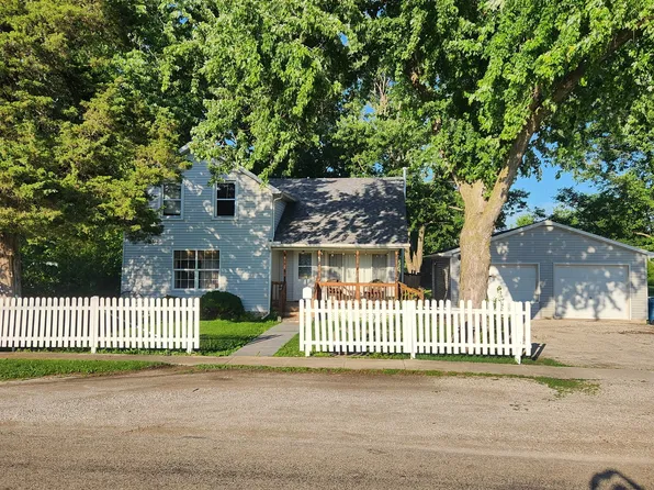 829 Oak St, Minonk, IL 61760