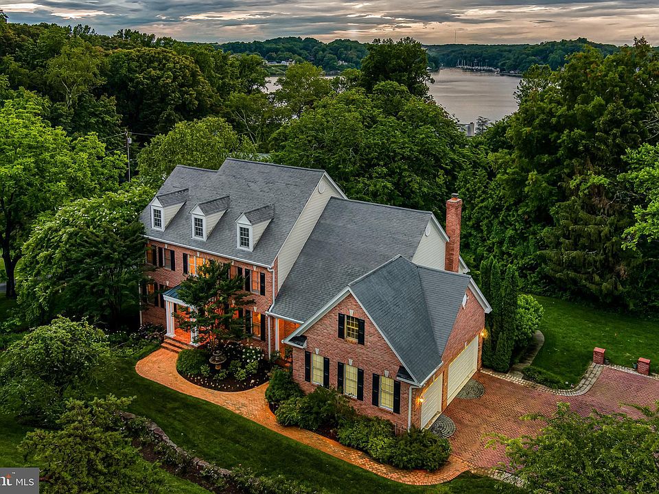 1st image of 286 Joyce Ln W