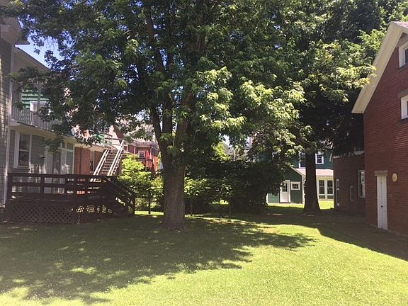5th image of 246 W Wayne St