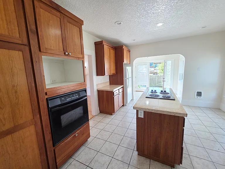 15616 SE Division St #2 — Photo 4