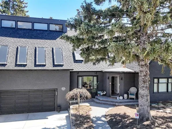 1616 W Summer St SW, Calgary, AB T3C 2J6
