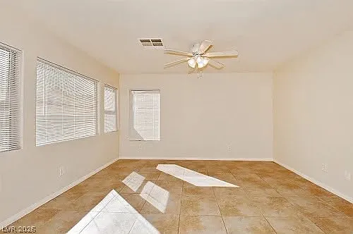 3 bed, 2.0 bath, 1334 sqft, $1,275 — Photo 2