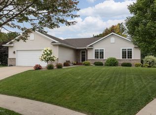 3674 Ironwood Ct SW, Rochester, MN 55902