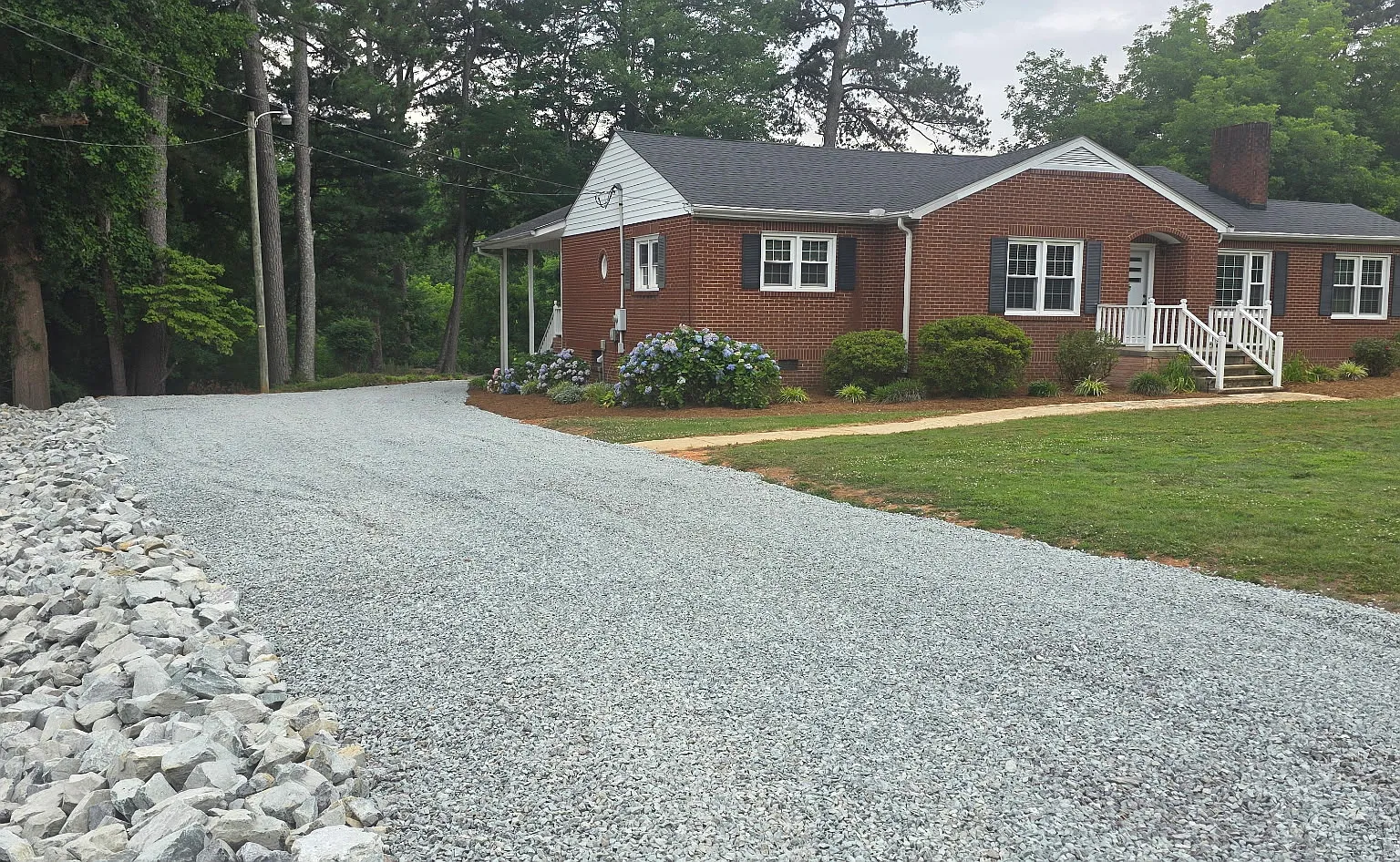 3 bed, 1548 sqft, $1,950 — Photo 2