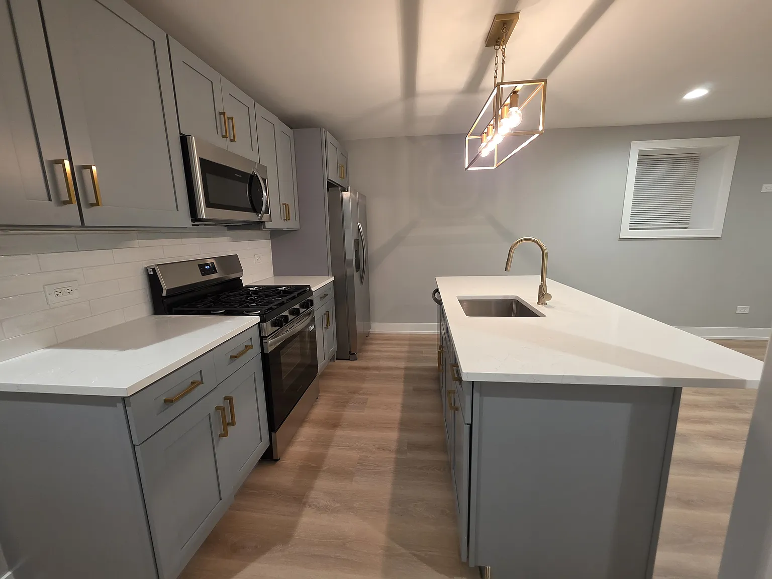 3 bed, 1500 sqft, $4,025 — Photo 3