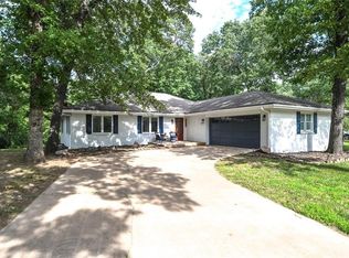 8468 Range Rd, Rogers, AR 72756