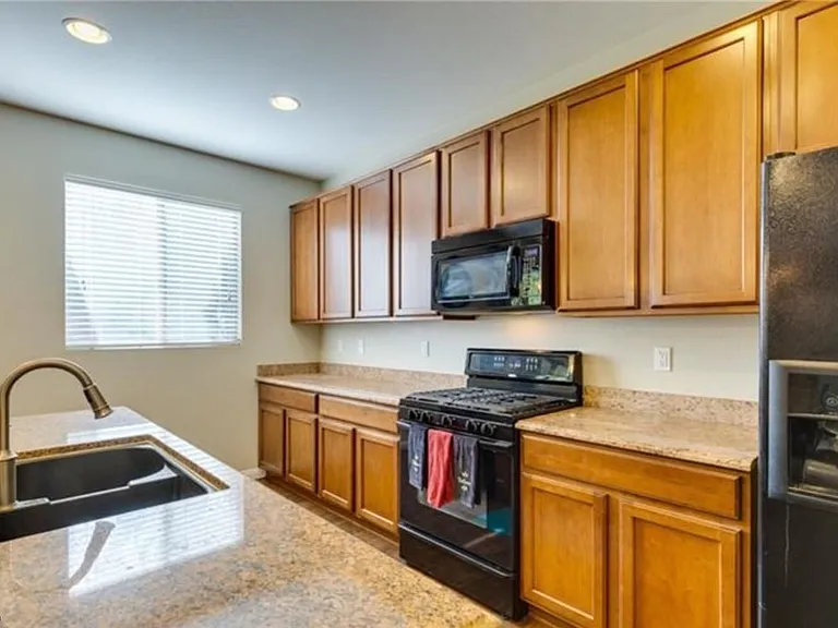 10725 Pearl River Ave — Photo 8