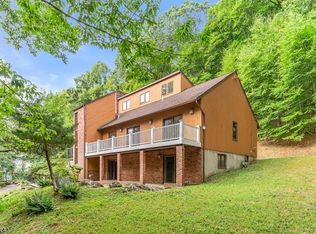 21 Bailey Hollow Rd, Morristown, NJ 07960