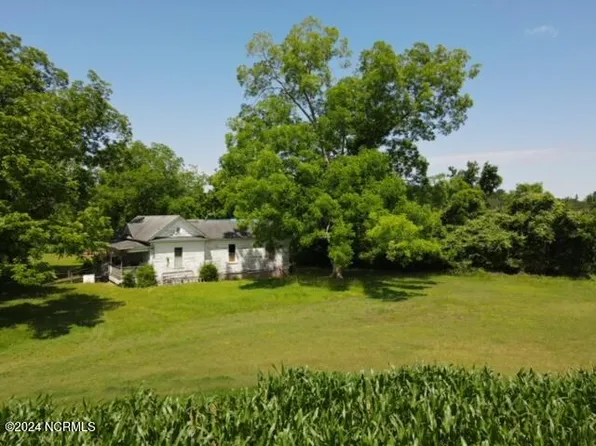 2836 Poole Road, Kinston, NC 28504
