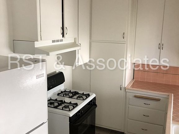 5th image of 7128 Kittyhawk Ave