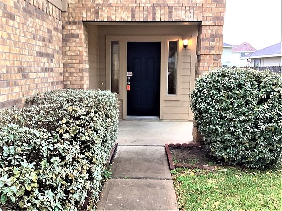 2nd image of 19138 Larkspur Hills Dr