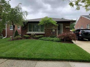 213 Leroy Ave, Clawson, MI