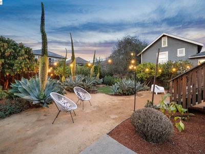 878 57th St, Oakland, CA, 94608