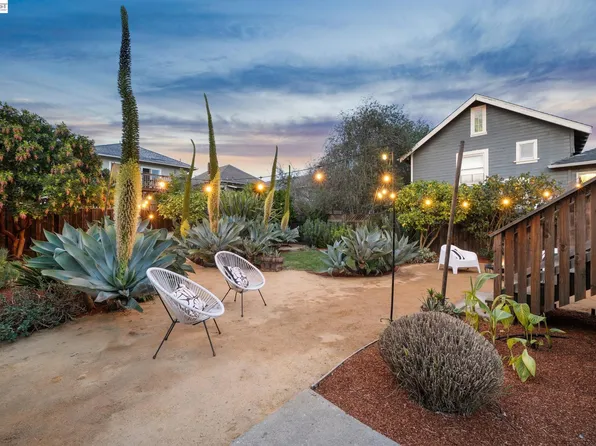 878 57th St, Oakland, CA 94608