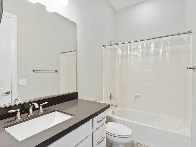 1432 E Cullumber St — Photo 19